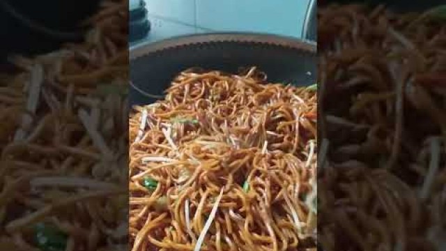 'Fried Noodle (mie Goreng) Ala Tkw.#chinesefood #tkwhongkong'