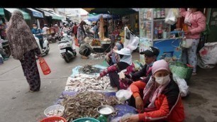 'Morning Daily LifeStyle of Khmer Muslim Selling Food @Kilometers 7 - Walk Around Street Food Market'