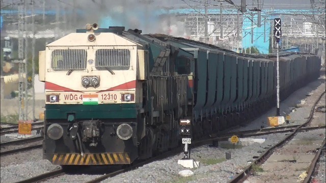 'ADANI Freight Train | Rarely seen Food Grain Transport Train | Indian Railways'