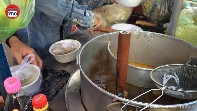 'Noodles Beef  Pho - Asian Street Food Documentary'