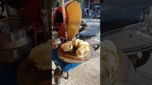 'krunchy kulcha in Ludhiana,#food #streetfood #shorts #kulcha | Mr.Singh Food Lover'