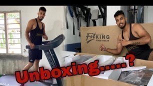 'Treadmill unboxing 