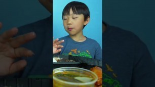 'His reactions are the best/Eating Filipino food Kamayan style #shorts'