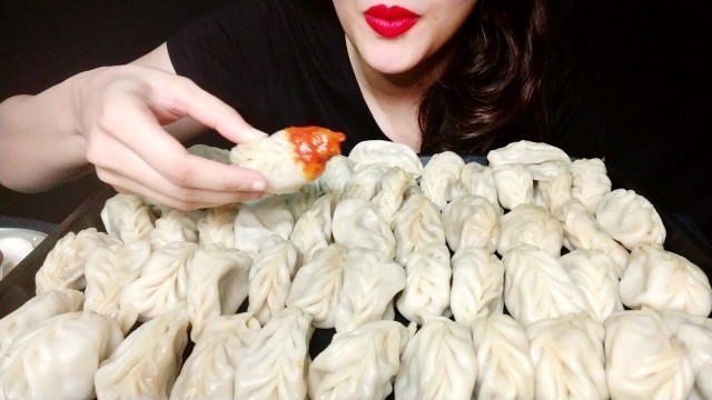 '50 Momo eating challenge || Chicken momo eating || Dumpling eating *street food* || Food Challenge'