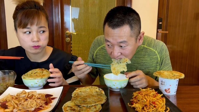 '来都给你吃，饭桶#eating show#eating challenge#husband and wife eating food#eating#mukbang #asmr eating'