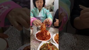 '#shorts videos #shorts #eatingchallenge #eatingshow #eatingsounds  Husband & wife eating show Ep1056'