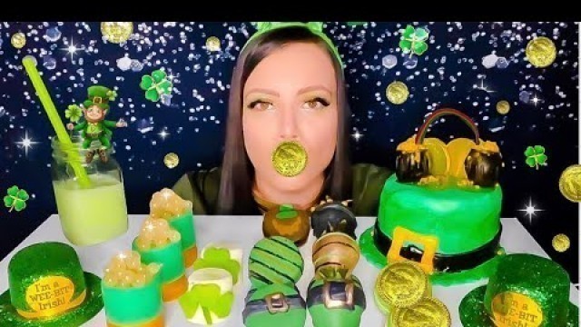 'ASMR-St. Patrick’s theme, *green & gold food*, macarons, chocolate covered strawberries| Mukbang'