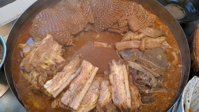 'Beef Brisket, Beef Offal,Lungs,Pancreas, Intestines,Tripe Hong Kong Street Food 香港美食 #香港仔一品魚蛋王 #佐敦'