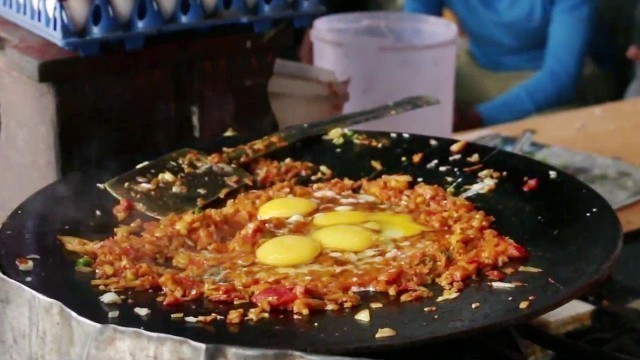 'Indian Street Food - Street Food in Mumbai- Mumbai Egg Bhurji'