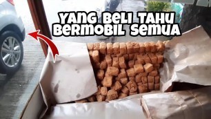 'YANG DATANG BELI GORENGAN PAKAI MOBIL !!! INDONESIAN STREET FOOD'