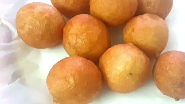 'Shop style mysore bonda at home | Simple Mysore Bonda Recipe | Kitchen Dharbar'