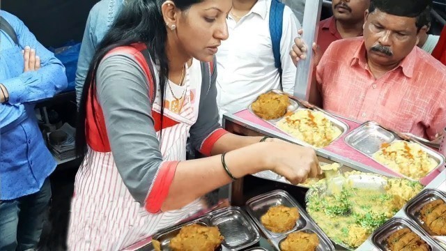 'Famous Kavita Ragada Pattice in Mumbai Street | Only 20 Rs Per Plate | Mumbai Street Food'