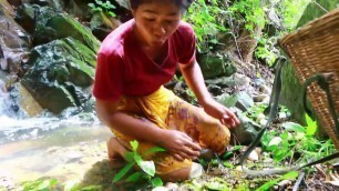 'women and dog find food River Valley met big Egg & Crocodile - cooking egg Crocodile eat with dog'