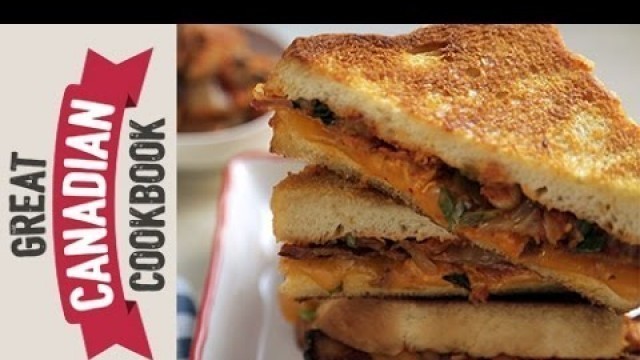 'How to Make a Grilled Bacon Kimcheese Sandwich'