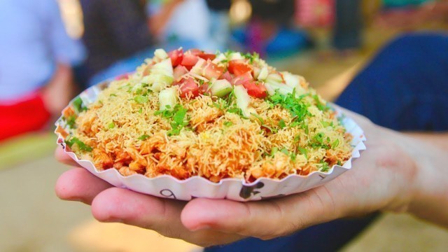 'INDIAN STREET FOOD hunt in Mumbai, India - MOUTH-WATERING chaat and FAMOUS Mumbai food'