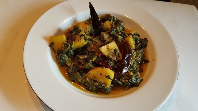 'PALAK ALOO / VEGETARIAN RECIPE  ( Hindi & urdu )'