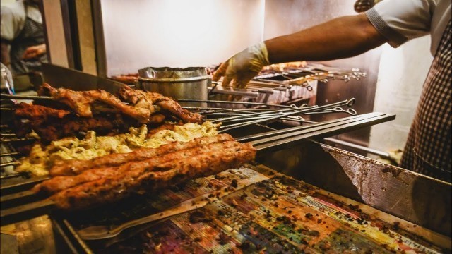 'Mumbai Street Food Tour at Night with Priyanka Tiwari + David\'s Been Here'