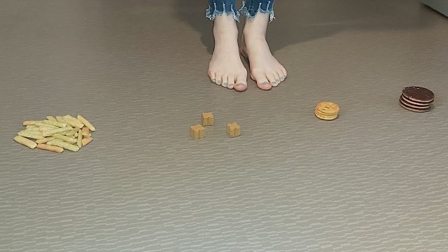 '#asmr food crushing with our feet'