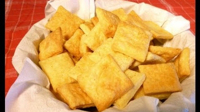 'Delicious pastries  Vermont Cheddar Cheese Crackers'