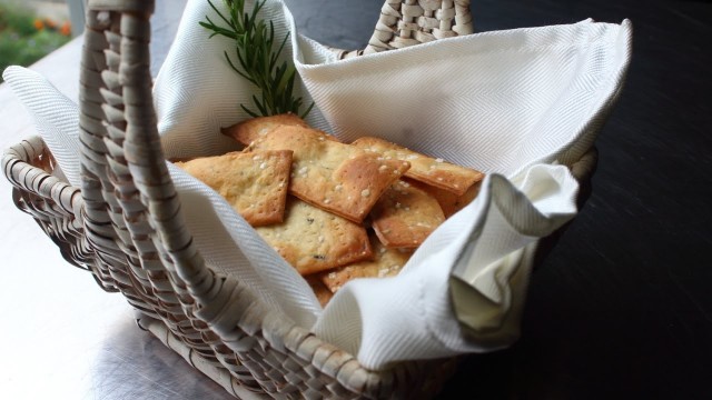 'Fancy Crackers - How to Make Flatbread-Style Crackers - Rosemary Sea Salt Cracker Recipe'