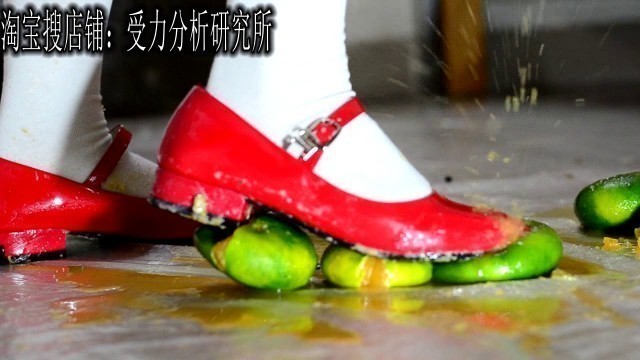 'Chinese girl wear cosplay shoes crush food Katou Megumi'