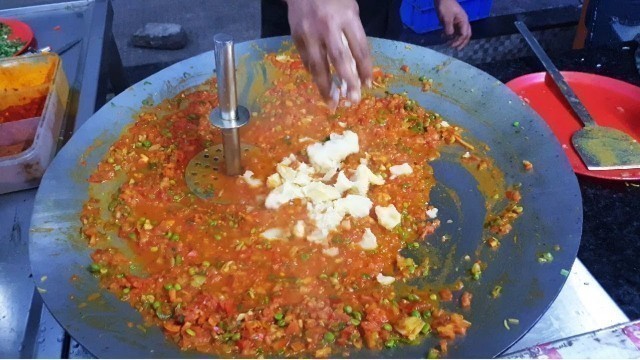 'Cheesy Spicy Pav Bhaji | Best Pav Bhaji In Mumbai, Street Food.'