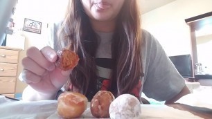 'ASMR Assorted Munchkins (whispering)'