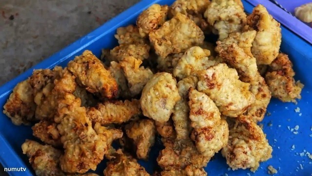 'Chicken Skin, Fried Pig Lungs and Calamares - Philippines Street Food'