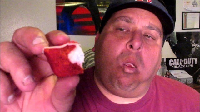 'Hostess® Red Velvet Cupcakes Review! Joey\'s World Tour'