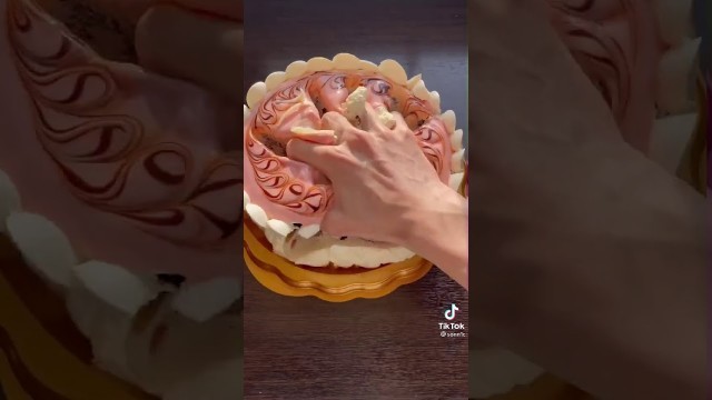 'food crushing with hands #satisfyingvideos #satisfaction #satisfyingsound'