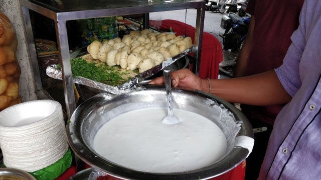 'DAHI BHALLA - DAHI WADA IN MUMBAI | indian street food'