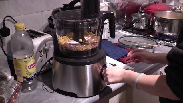 'Philips Food Processor HR7778 unboxing, short demo and review'