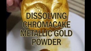 'Dissolving Metallic Gold Food Colouring Powder in Water'