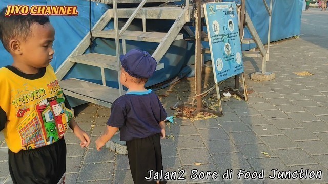 'JALAN SORE & NONTON BEBEK DI FOOD JUNCTION SURABAYA'