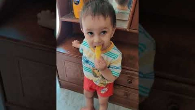 'baby eating junk food #junkfood #kidseatingfood #funnyvideos'