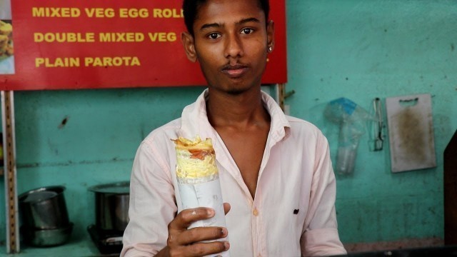 'Egg roll With 4 eggs - Kolkata Style Egg Roll- Bengali Anda Roll -   Indian street food Egg Frankie'