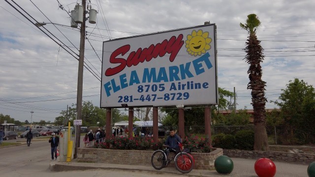 '[4K] Sunny Flea Market Virtual Walking Tour - Mexican Street Food in Houston, TX'