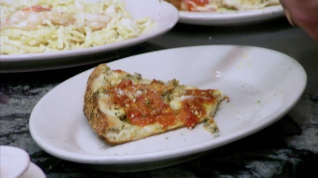 'Probably The Best Pizza | Restaurant Impossible | Food Network Asia'