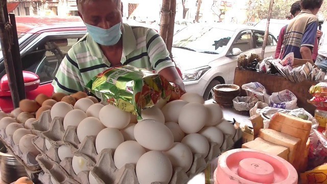 'Mehanati Kaka | Selling Egg Boil Toast @ 25 rs Plate |Kolkata Street Food Beside Eastern Rail Office'