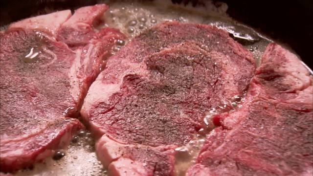 'Rib Eye Steaks | The Pioneer Woman | Food Network Asia'