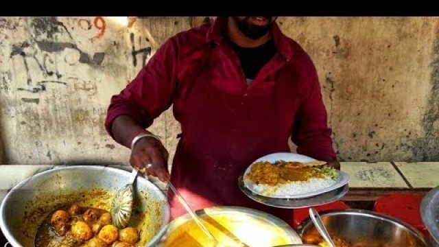 'Young man hard warking for family at Kolkata street food stall'