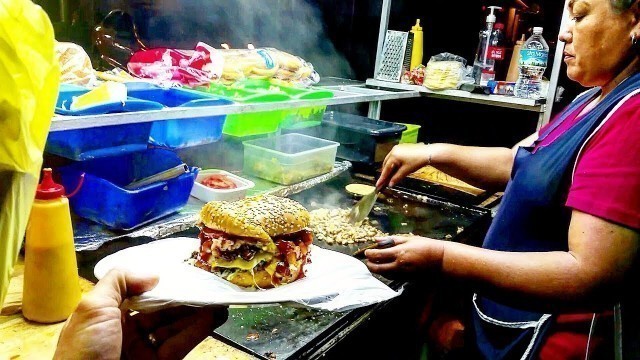 'INCREDIBLE Mexican Street Food - TACOS, BURGERS And HOT DOGS - DEEP In The Streets Of MEXICO'