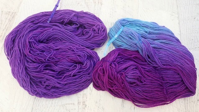 'Unbroken Violet; Dyeing a Sold Purple Yarn with Wilton\'s Violet Food Coloring'