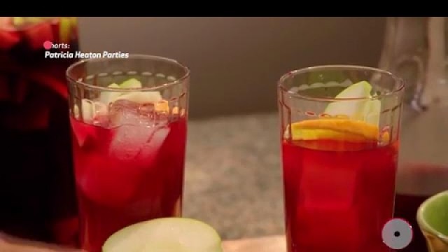 'Fresh Fruit Sangria | Patricia Heaton Parties | Food Network Asia'