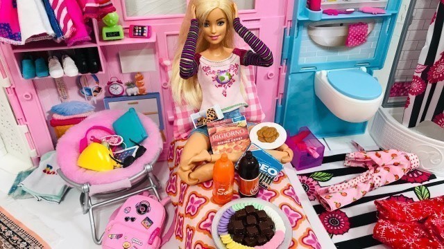 'Barbie 24 Hour JUNK FOOD Challenge!!'