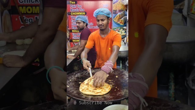 'Kolkata\'s Most Famous Egg Chicken Roll #shorts  #shortsvideo #streetfood'