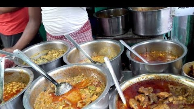 'Delicious nonveg lunch at Kolkata street food stall'